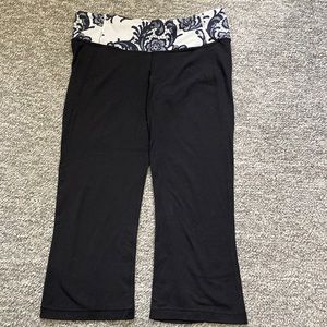 Lululemon size 10 capris